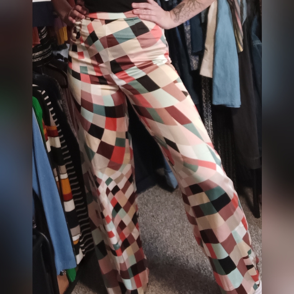 NWOT Forever 21 Groovy, Patterned Pants